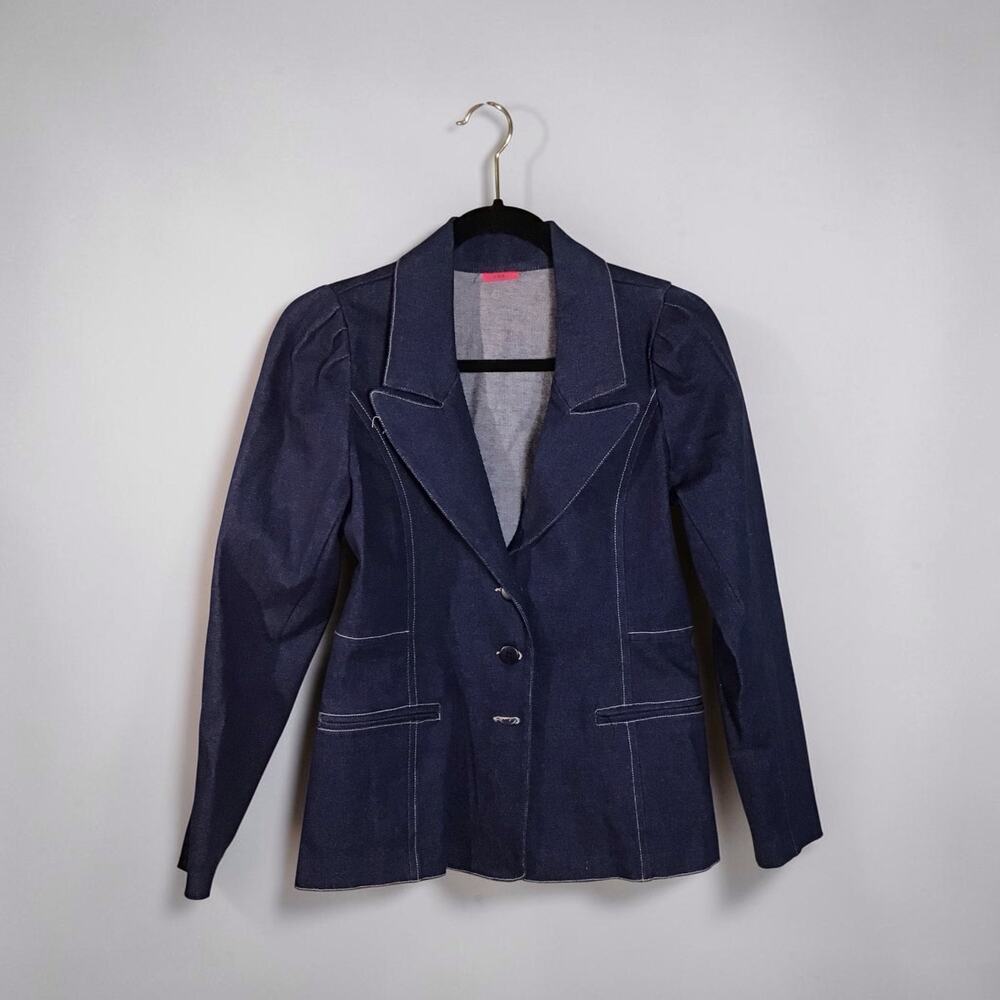Lux dark wash denim blazer structured shoulders white topstitching Sz. Sm